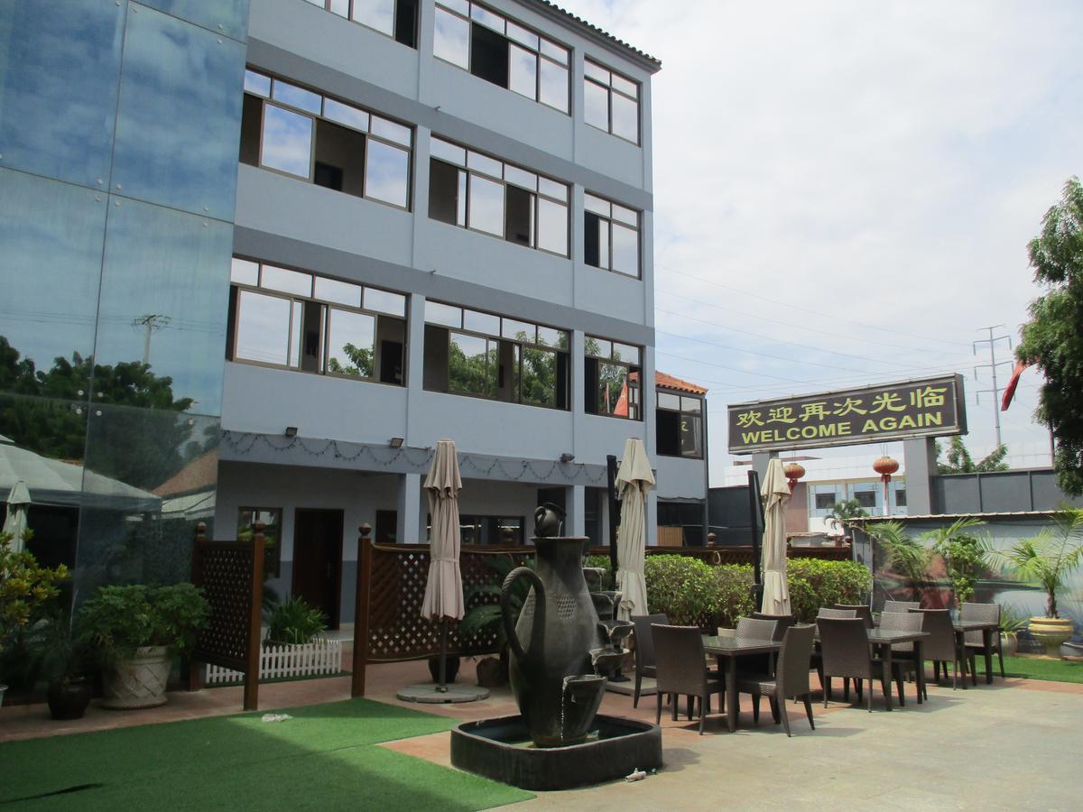 Hotel Patriota Луанда Екстериор снимка
